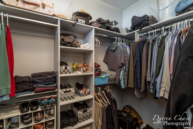 Walk-in closet