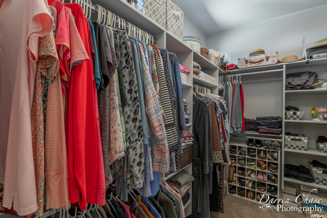Walk-in Closet