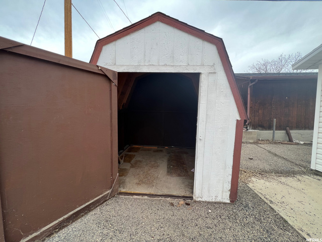 shed