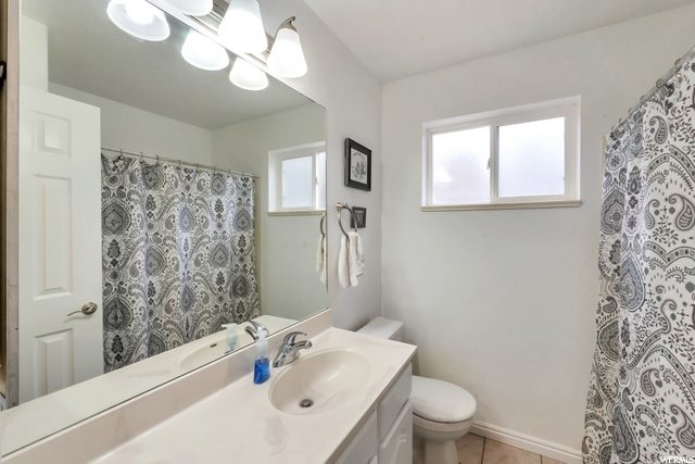 Main floor bathroom