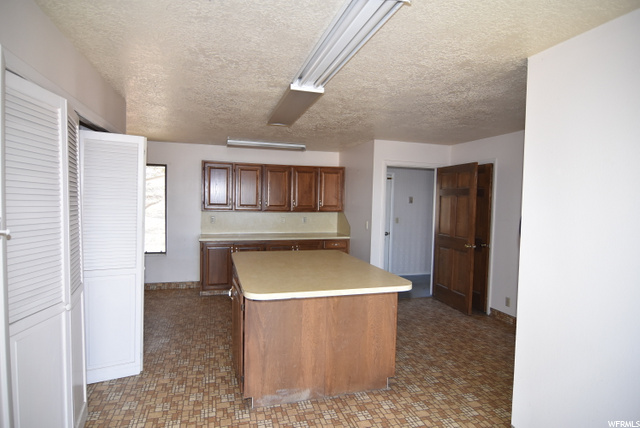 Mud rm/Laundry & Craft area
