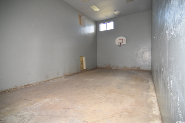 Sports court