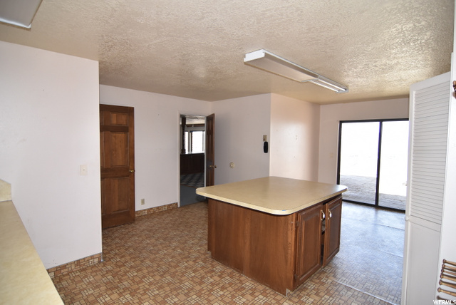 Mud rm/Laundry/craft area