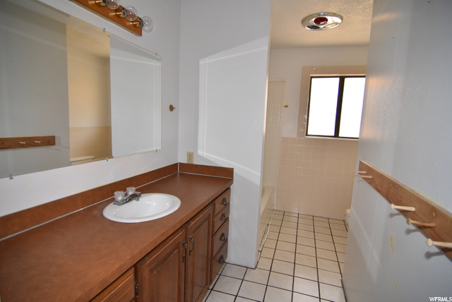 Upstairs Bathroom