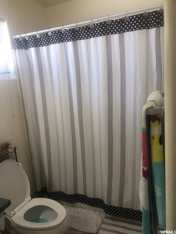 bath 1 unit upst
