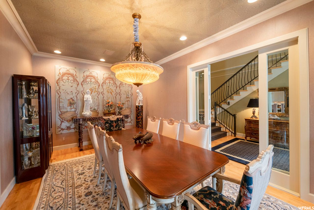 Formal Dining