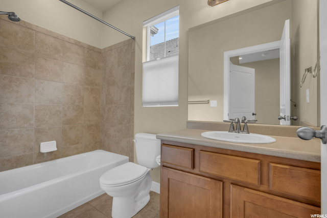 2nd bathroom