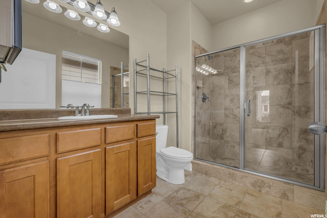 Owners bathroom