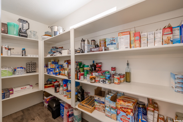 walk in pantry