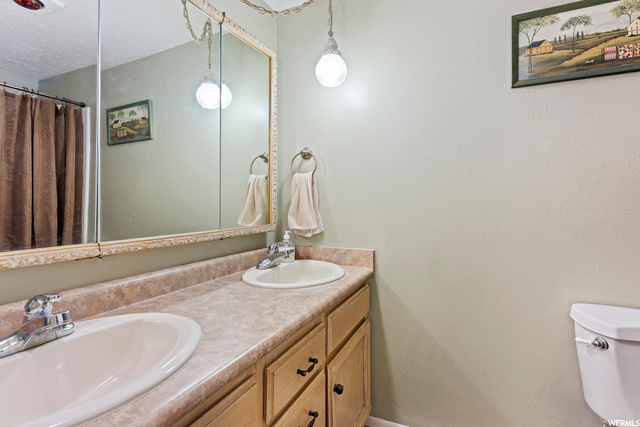 Full Bathroom on Main Level