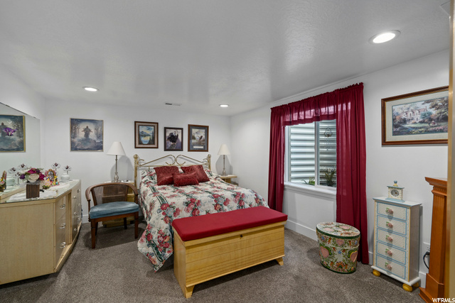 basement bedroom