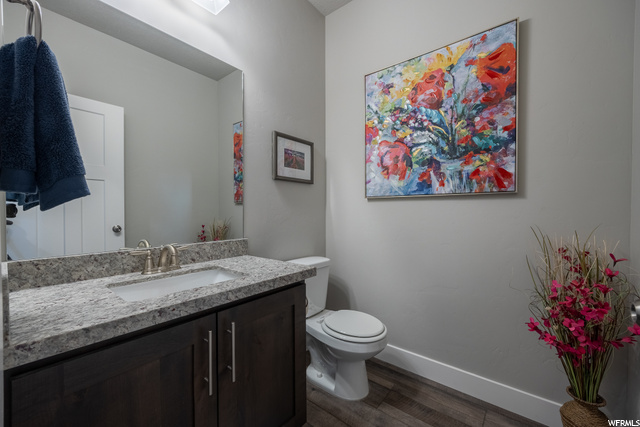 Main floor half bath/powder room