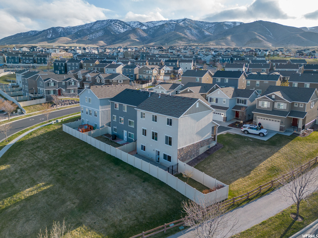 No neighbors to the side or behind