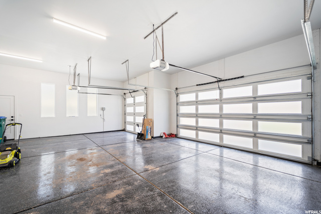 3 CAR GARAGE