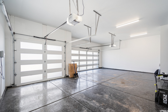 3 CAR GARAGE