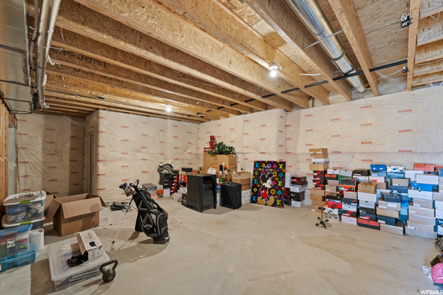 ADDITIONAL UNFINISHED ROOM