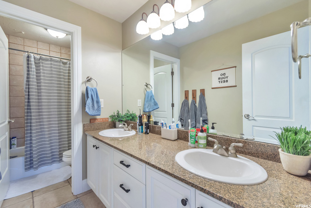 Upstairs Bathroom