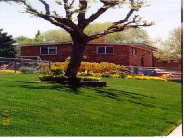 4724 S 2575 W, Roy, UT 84067 — photo 2