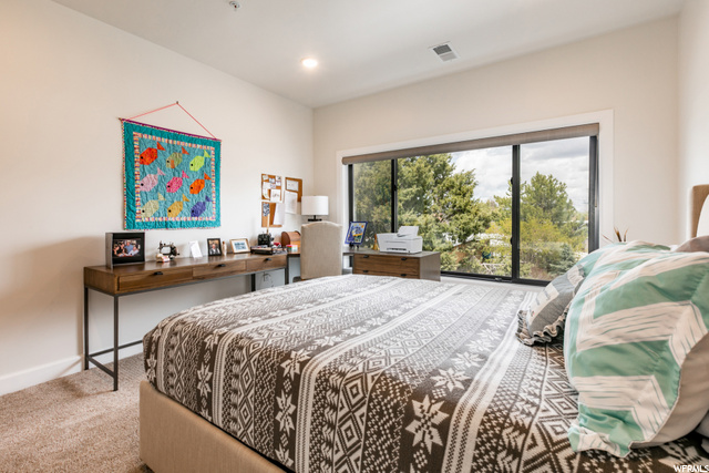 Guest bedroom
