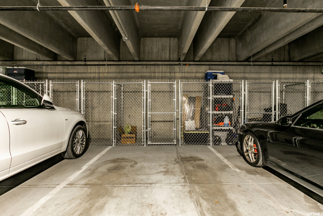 Storage cage