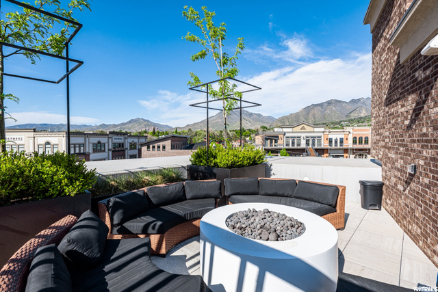 Roof-top patio