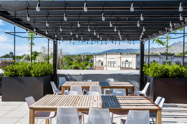 Roof-top patio