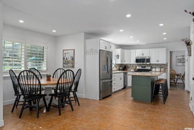 Dining/ Kitchen