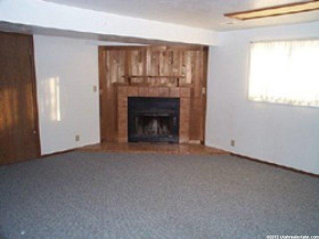 586 S Kimball Dr, Layton, UT 84040 — photo 3