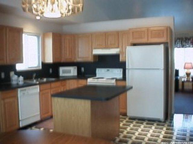 2736 Sandi Dr, Layton, UT 84041 — photo 4