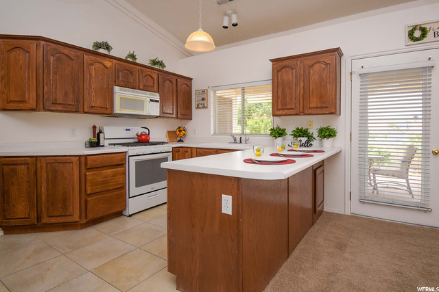 Photo 8 for MLS #1881098 at 225 N Valley View Dr #68