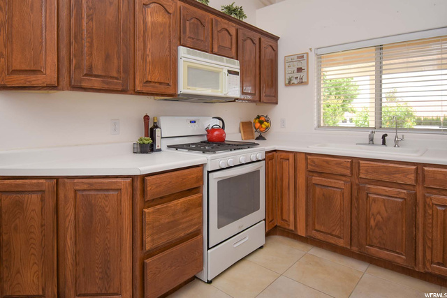 Photo 9 for MLS #1881098 at 225 N Valley View Dr #68