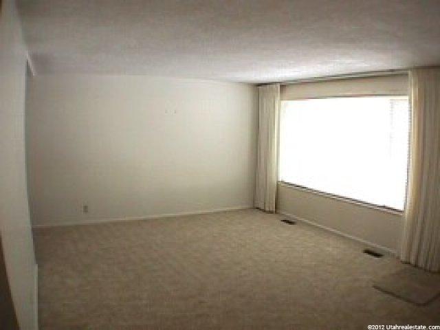 106 E Gordon Ave, Layton, UT 84041 — photo 2