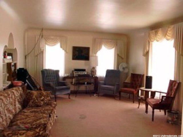65 N Center St, Hyrum, UT 84319 — photo 2