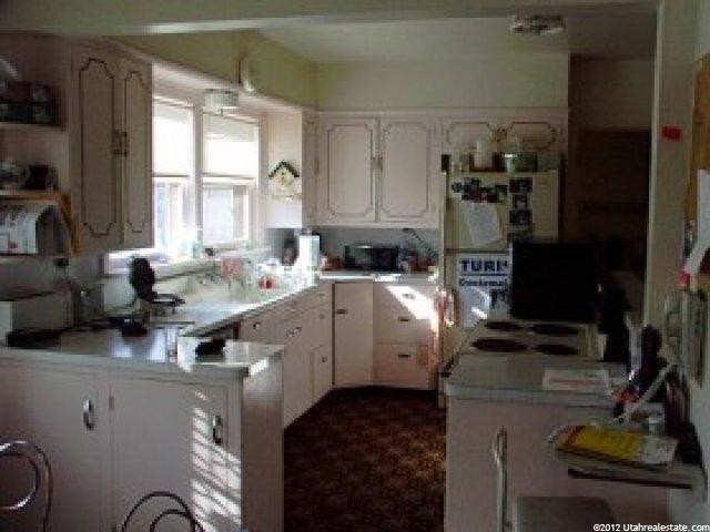 65 N Center St, Hyrum, UT 84319 — photo 3