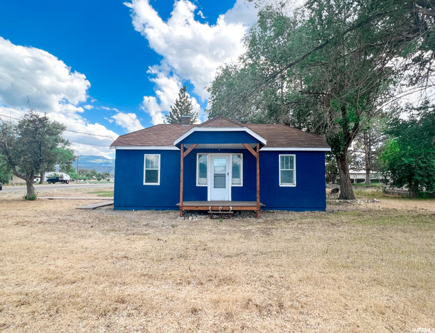 105 W MAIN ST