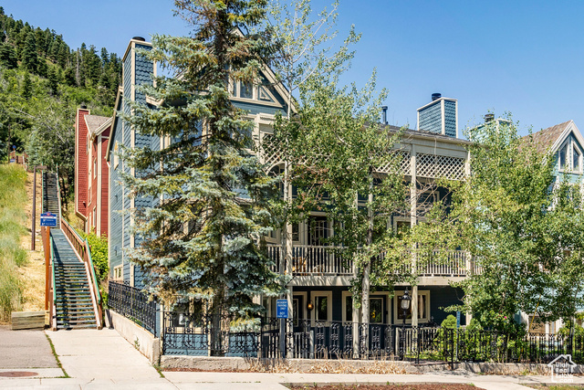 601 PARK AVE #5, Park City, Utah 84060, 3 Bedrooms Bedrooms, ,4 BathroomsBathrooms,Residential,Townhouse,601 PARK AVE #5,1891720