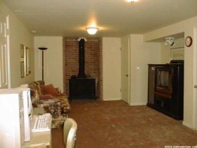 271 E 800 S, Layton, UT 84041 — photo 4