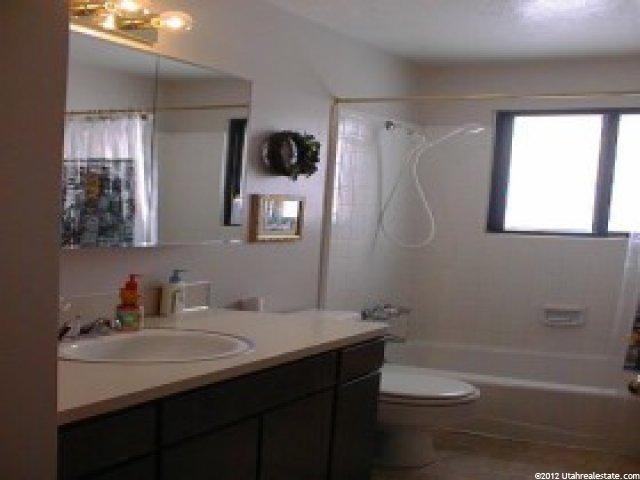 271 E 800 S, Layton, UT 84041 — photo 6