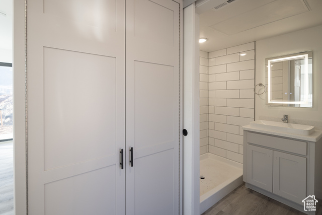 Photo 8 for MLS #1893696 at 1185 S Murphy Ln #402B