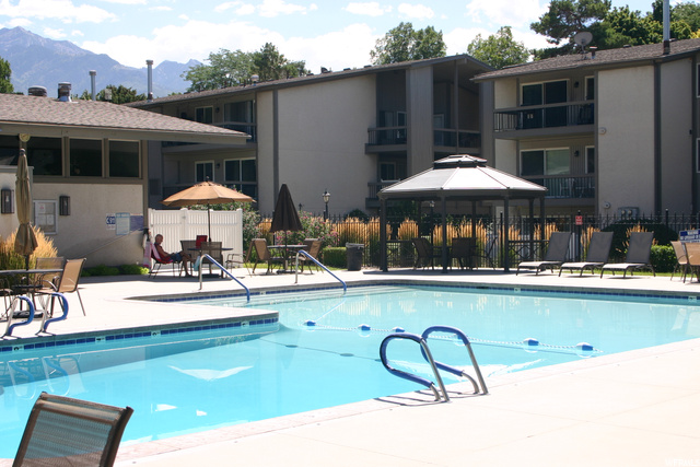 5804 S WATERBURY WAY #I, Salt Lake City UT 84121