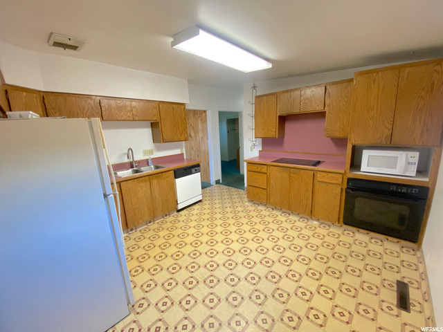 Photo 10 for MLS #1898172 at 362 W 400 South