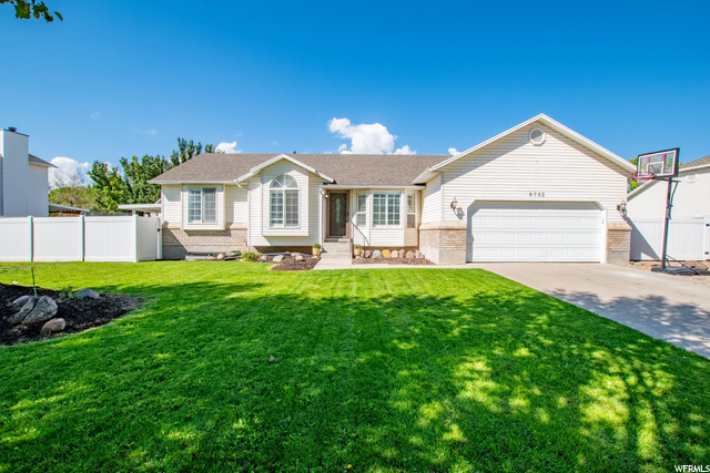 8752 S PEBBLE CREST WAY, West Jordan UT 84081