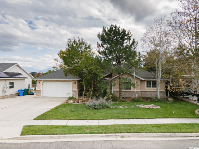 11823 S DOVES LANDING DR, Riverton UT 84065