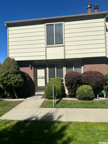 6038 S 2075 E, Holladay UT 84121