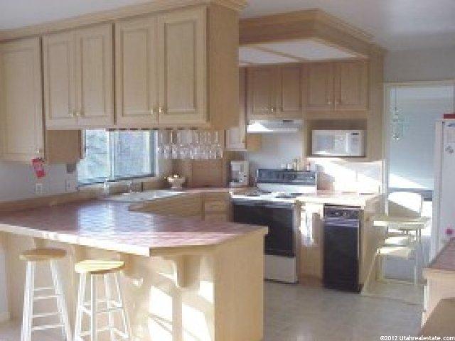 8914 Red Willow Cir, Sandy, UT 84093 — photo 5