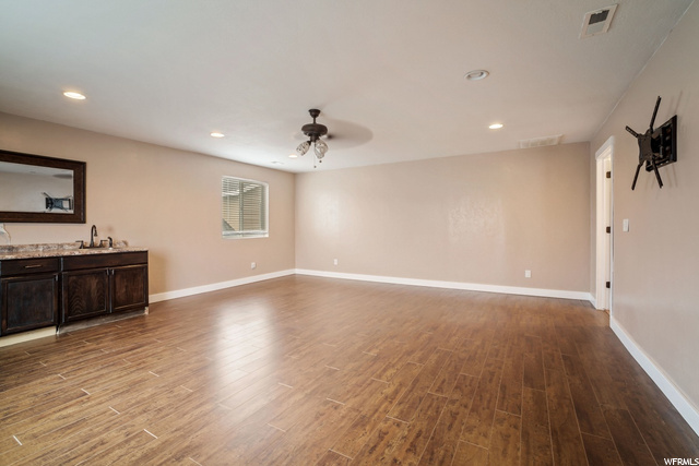 Photo 15 for MLS #1903475 at 928 Amberly Dr