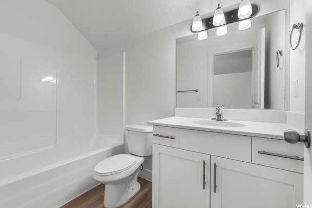 Photo 13 for MLS #1904621 at 1271 E 920 North