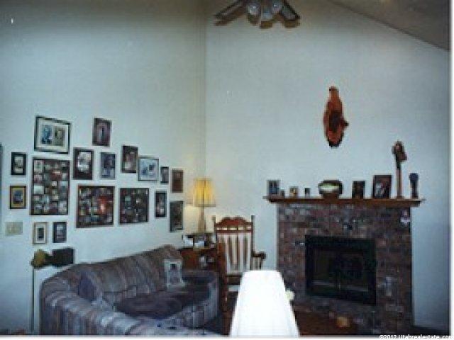 1572 Hidden Valley Dr, Sandy, UT 84092 — photo 3