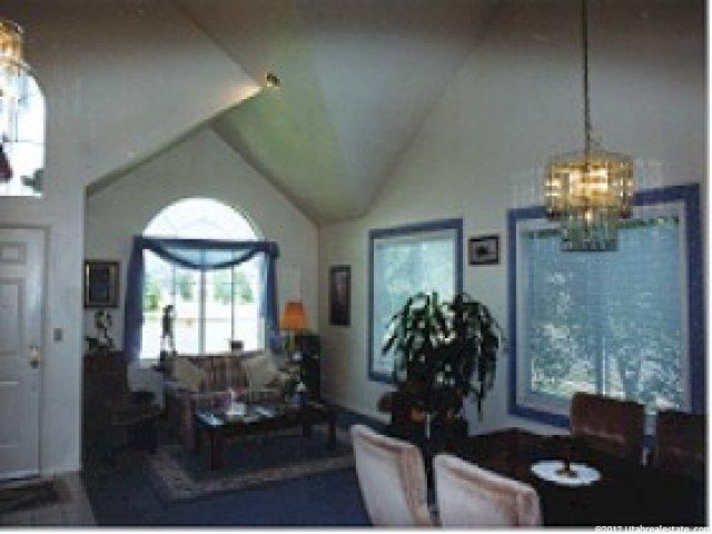1572 Hidden Valley Dr, Sandy, UT 84092 — photo 4