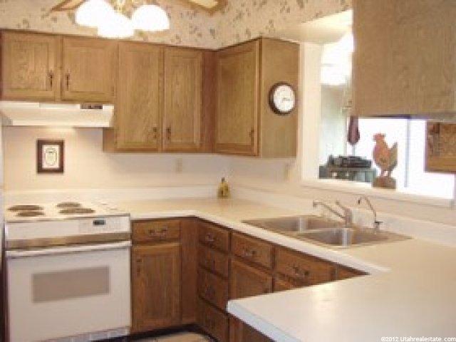 11240 S 2125 E, Sandy, UT 84092 — photo 5